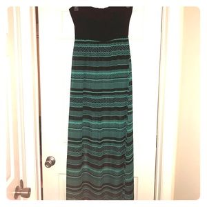 Printed strapless maxi dress